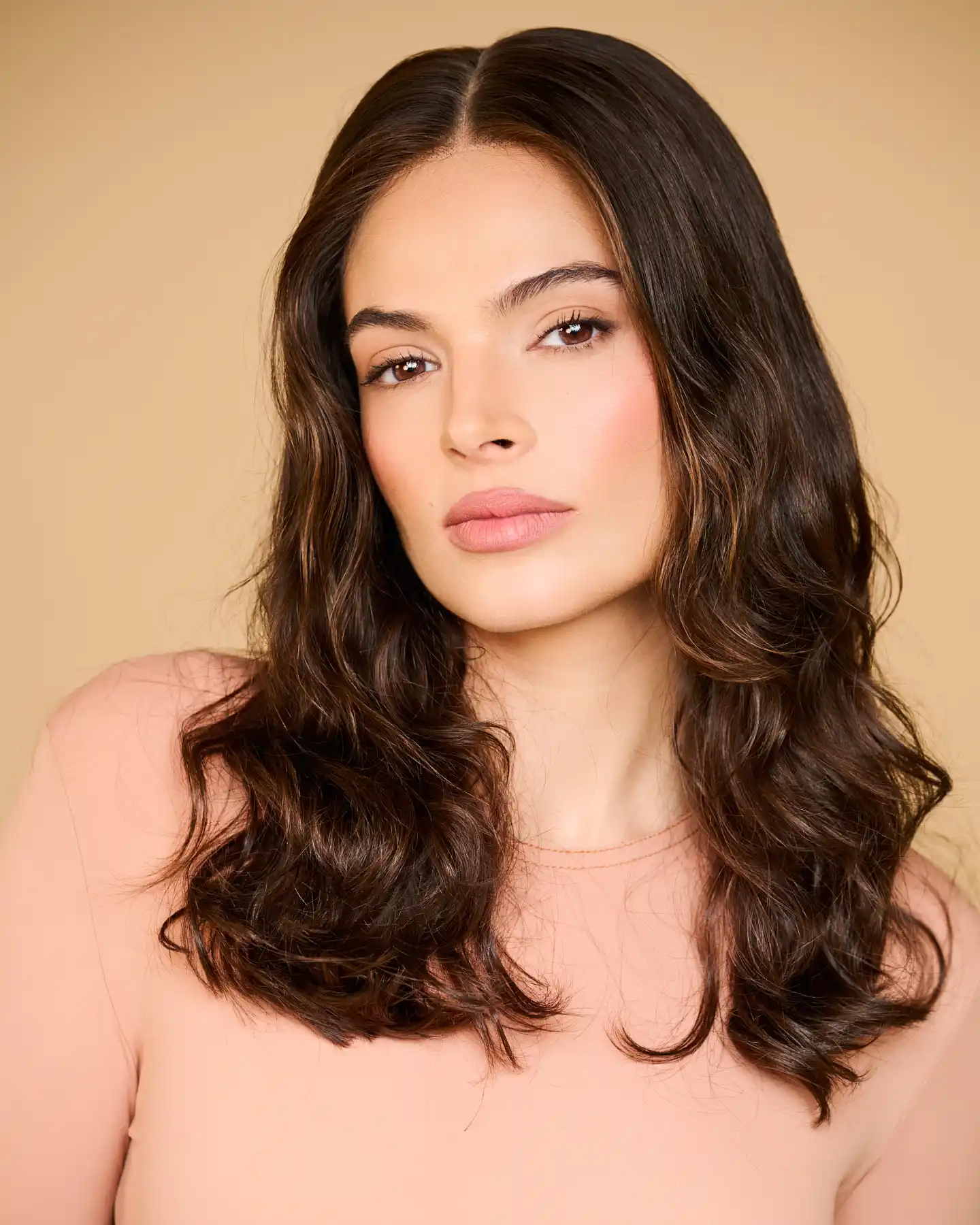 Sinaya Wigs - Close Up