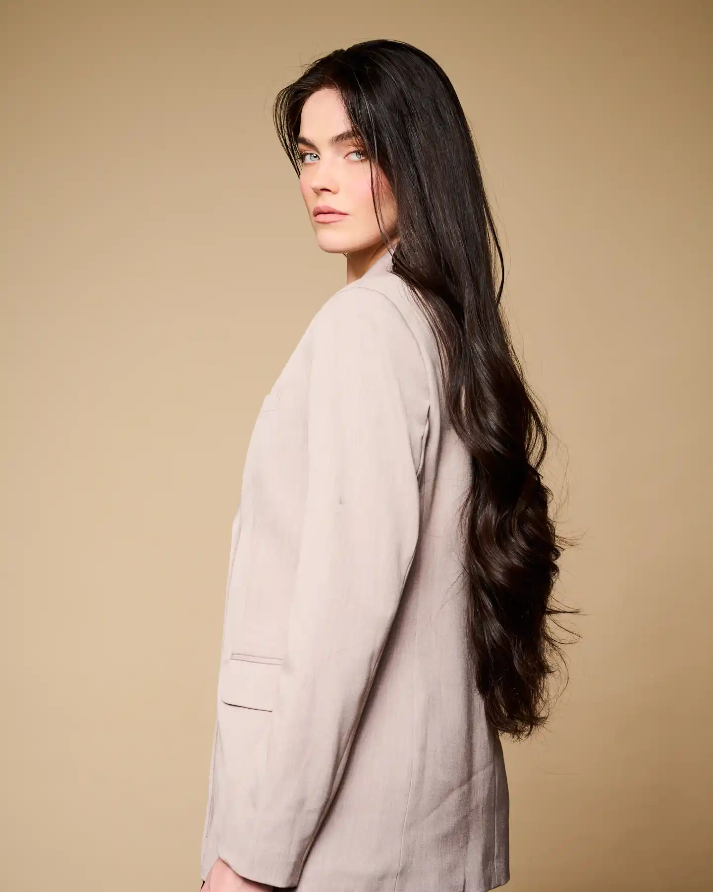 Sinaya Wigs - Dark Waves Side