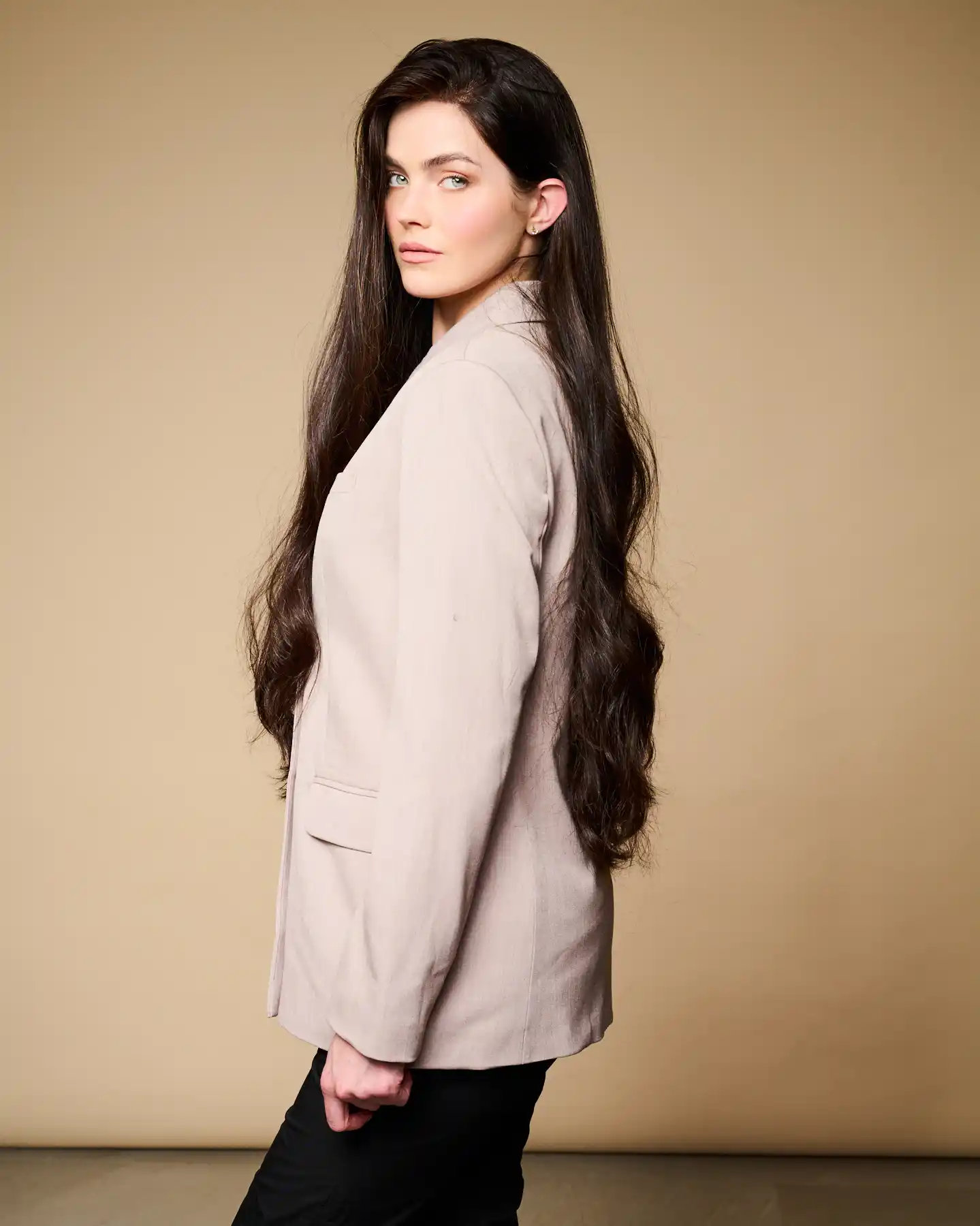 Sinaya Wigs - Dark Waves Full