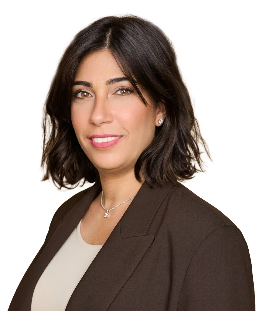 Sinaya - Salon Owner